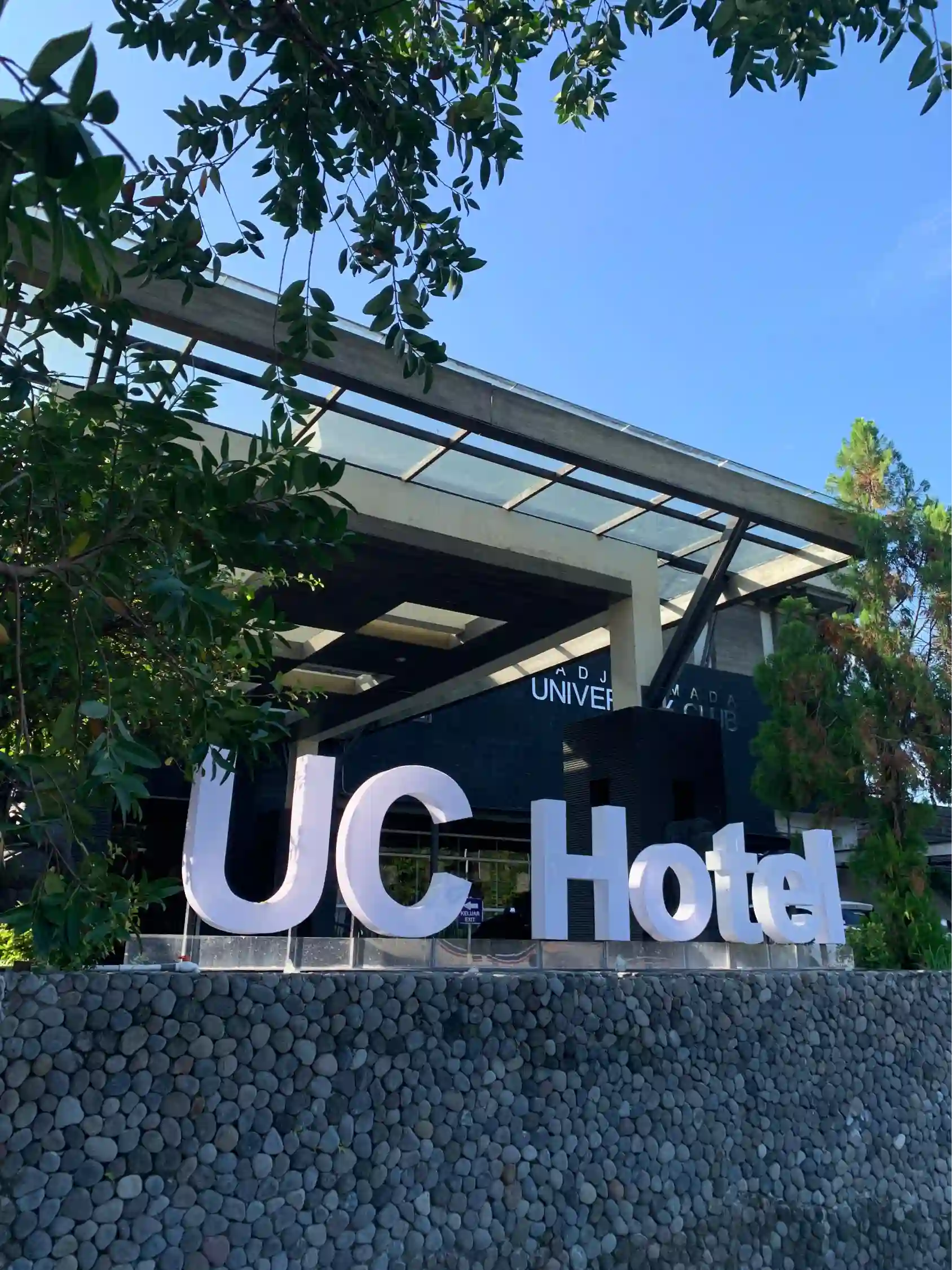 University Club Hotel